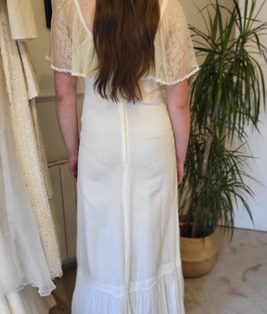 70s boho vintage wedding dress<BR>Size 8